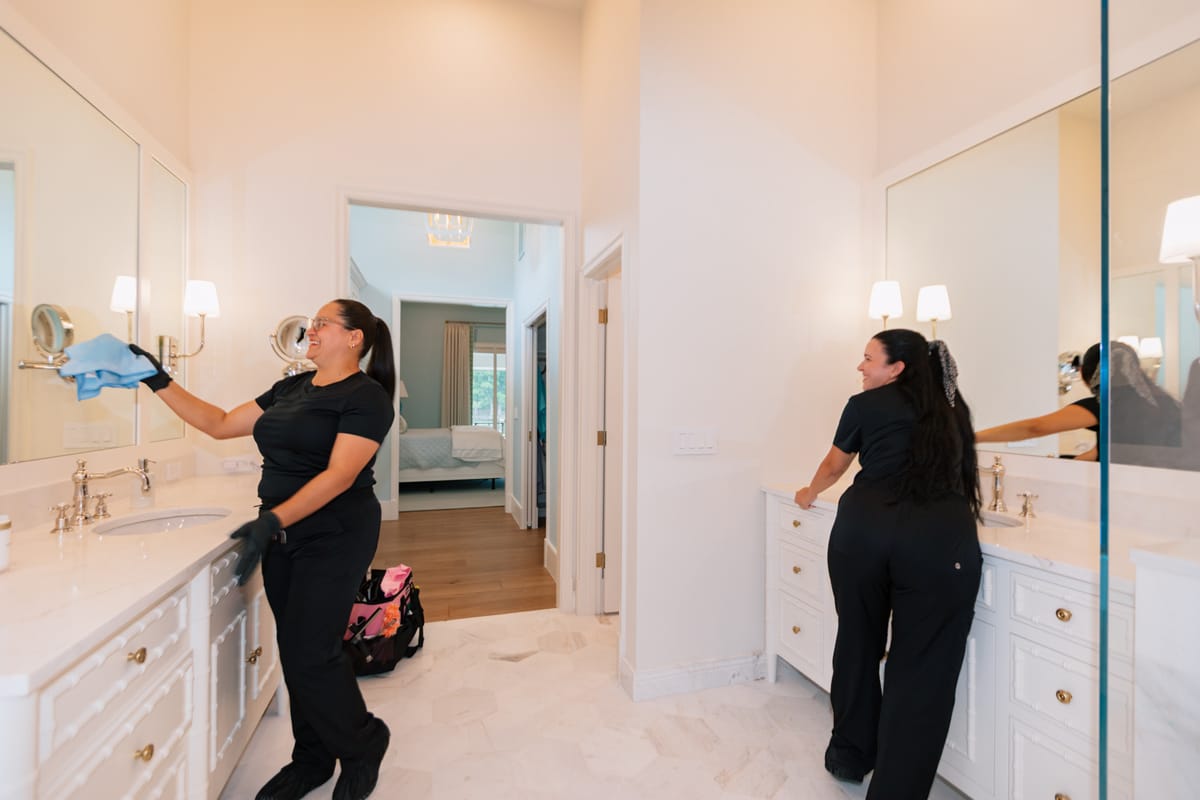 Sparklean supervised residential cleaning team